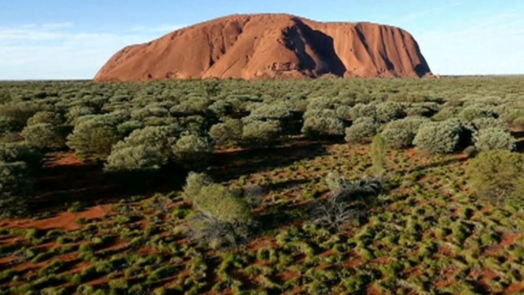 Drone captures stunning view of Uluru