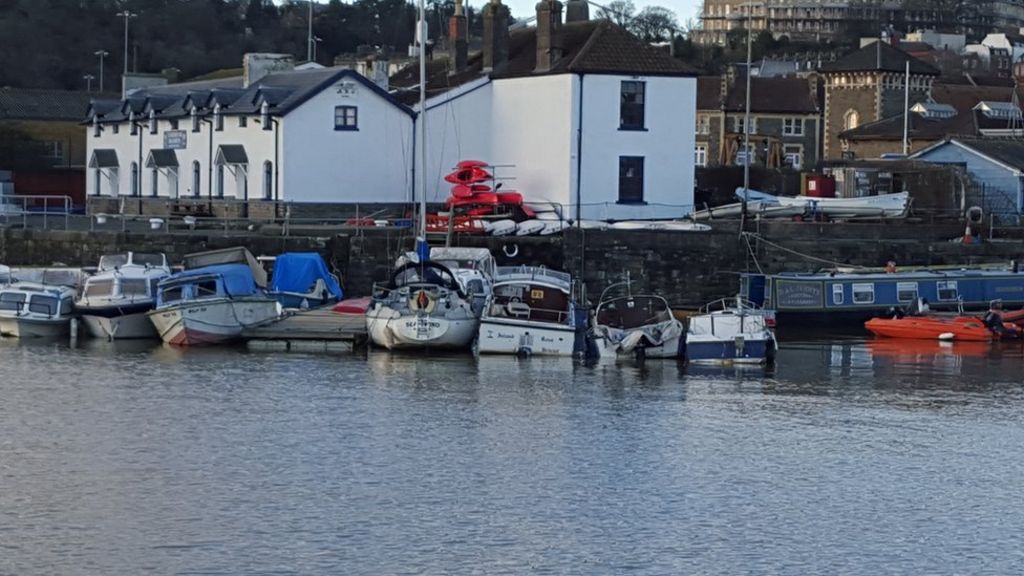 Boat Auctions Bristol abandoned boats in bristol harbour to be sold at auction Boat Auctions Bristol abandoned boats in bristol harbour to be sold at auction