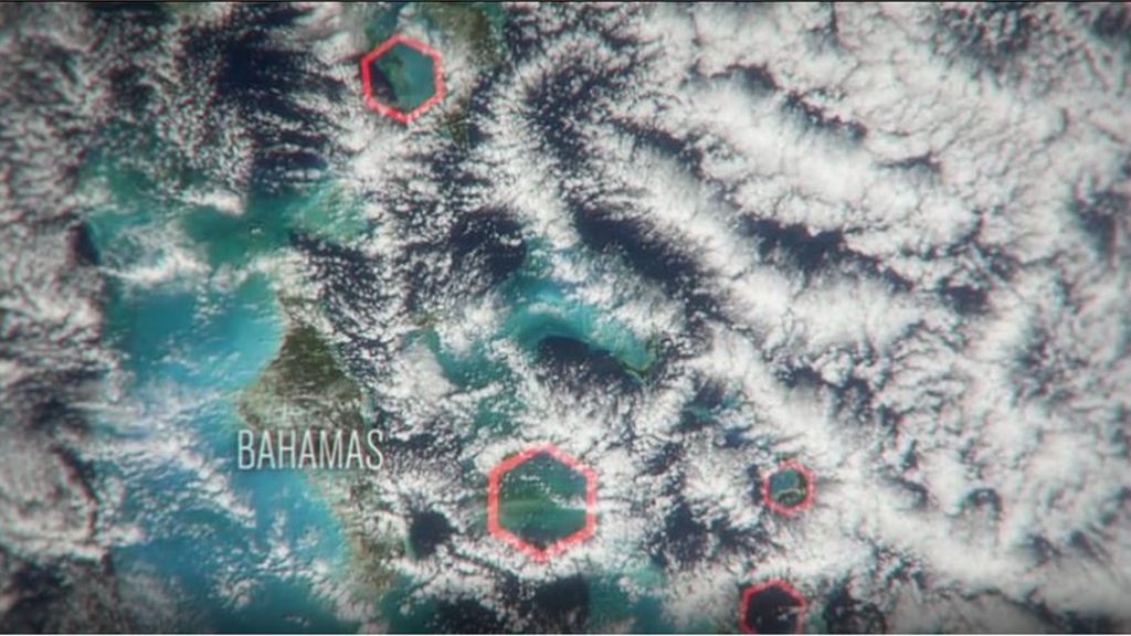 ¿Es la aparición de formas hexagonales en el cielo frente a Florida ... - BBC Mundo