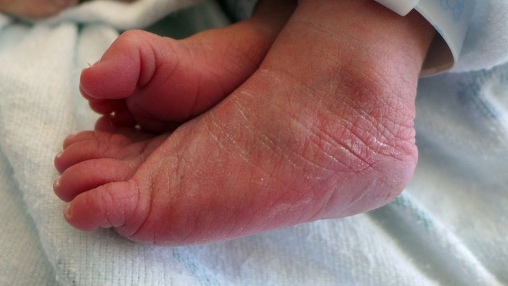 Premature baby left to die alone in sluice room, report reveals