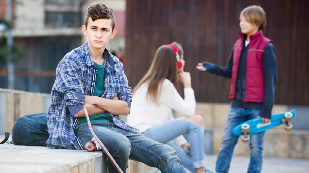 Many teenagers 'neglected by uninterested parents'