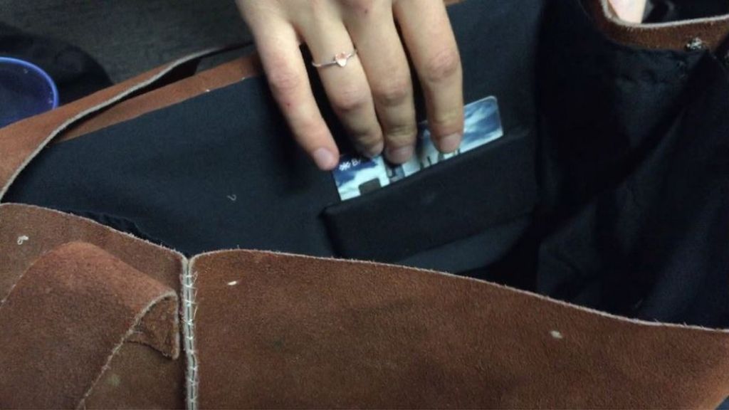 VIDEO: Handbag tells you not to spend money