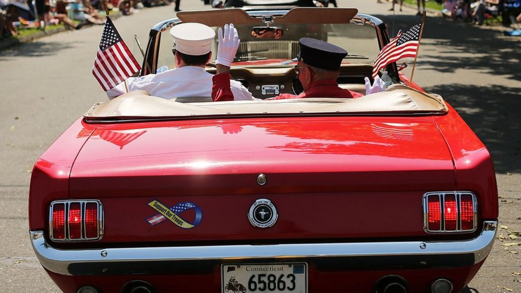 Cheap fuel lets US drivers hit the road