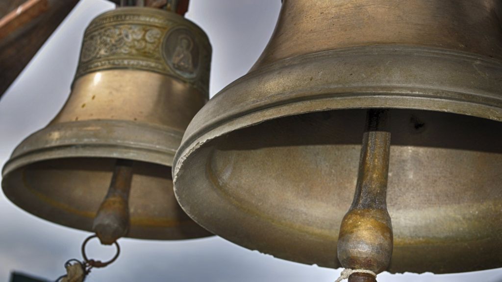 church-bell-ringers-shortage-prompts-concern-bbc-news