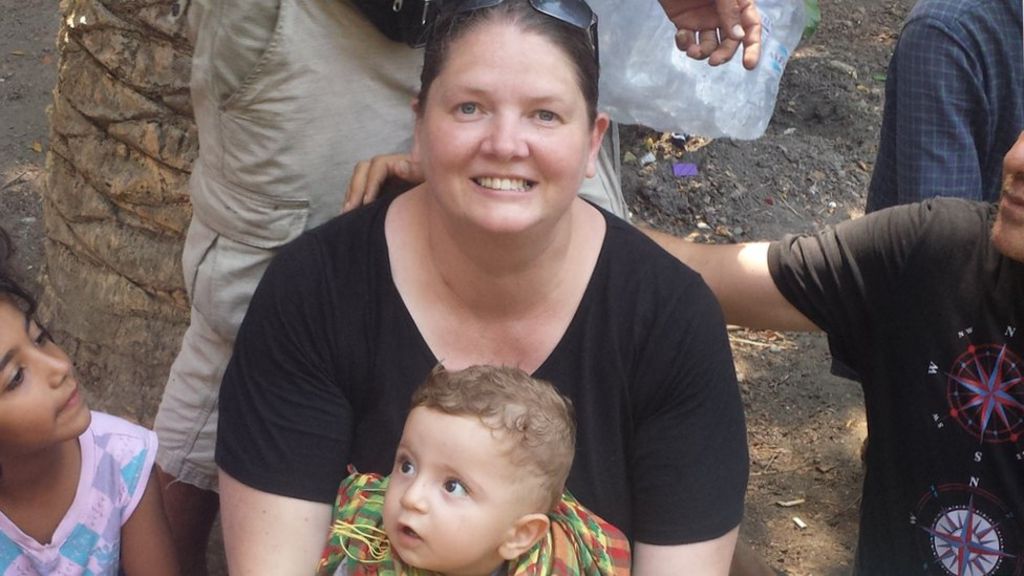 Nottingham refugee helper Rachel Miller says missions 'too dangerous' - BBC News