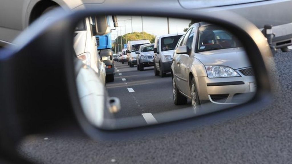 Men 'pay £101 more' for car insurance than women