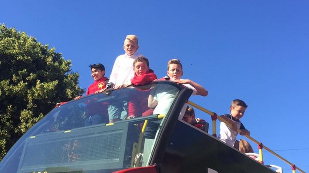 Pupils enjoy Wales tour bus surprise