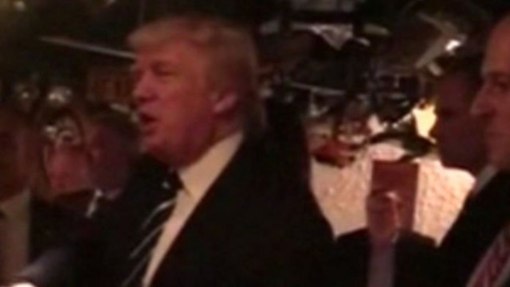 Donald Trump Tells New York Diners Well Get Your Taxes Down Bbc News 