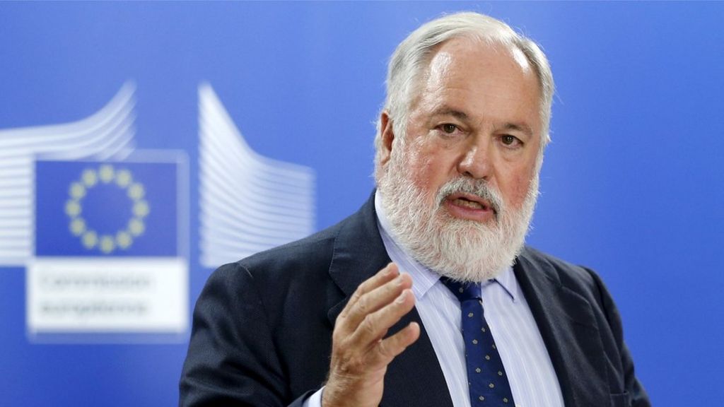Climate chief hails CO2 progress