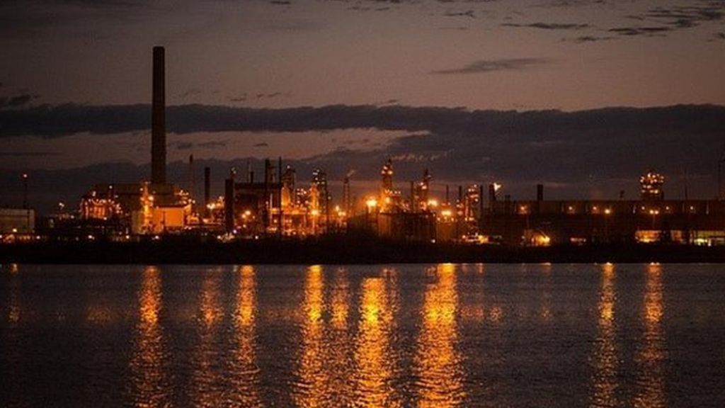 Canada's economy takes largest hit since 2009