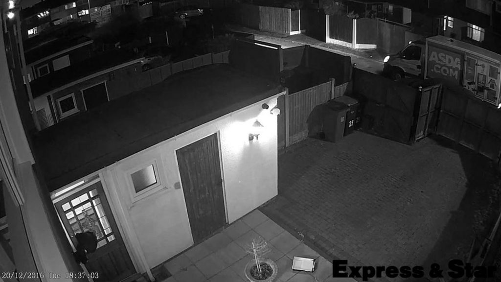 CCTV catches Asda delivery driver ramming car in Oldbury