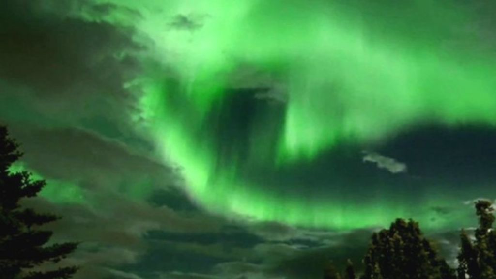 VIDEO: Iceland's spectacular Northern Lights