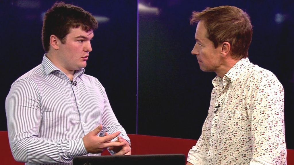 VIDEO: The spyware spooks use to hack mobiles