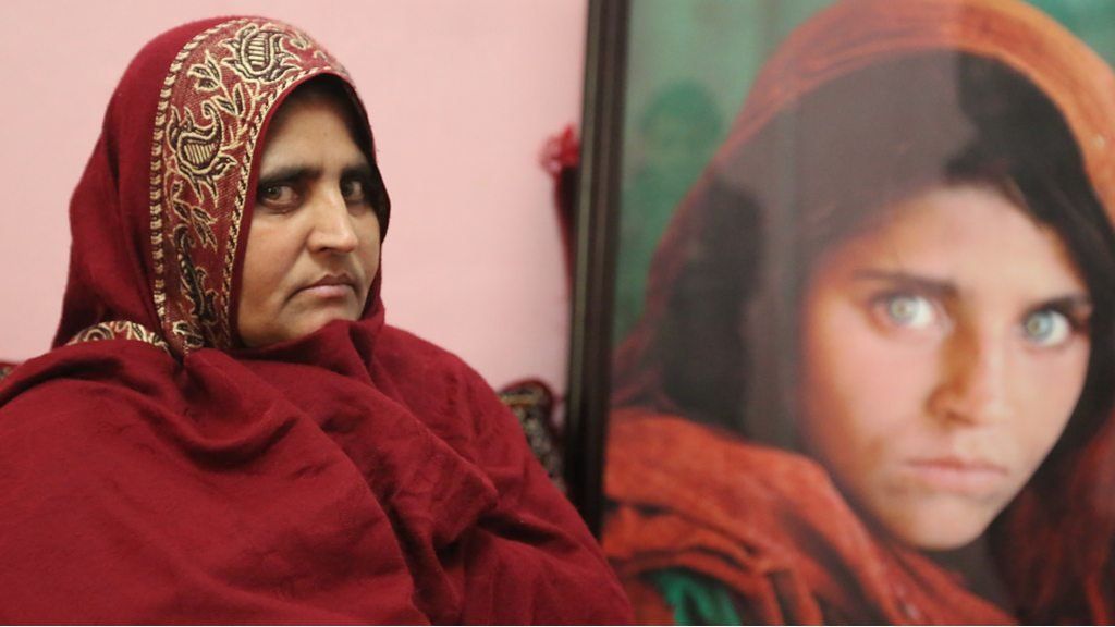 Afghan 'greeneyed girl' Sharbat Gula in quest for a new life BBC News