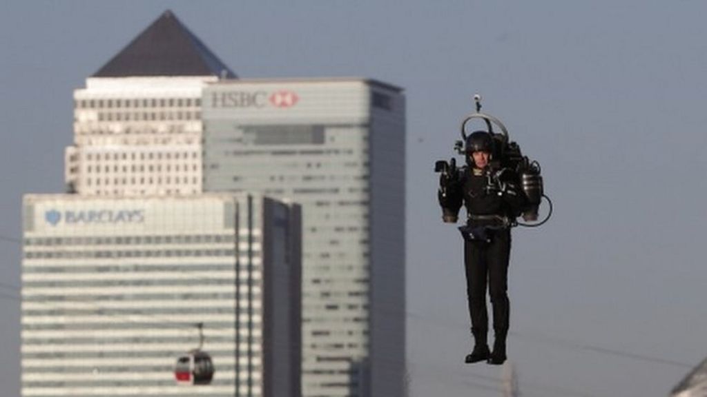 Jetpack pilot takes flight above London