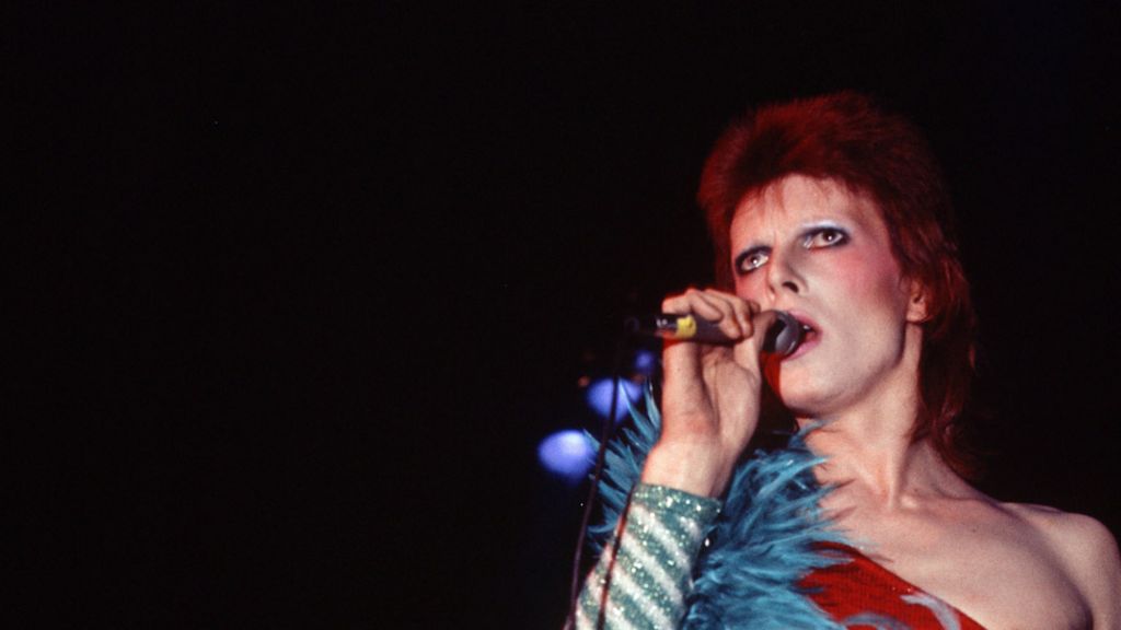 Music legend David Bowie dies
