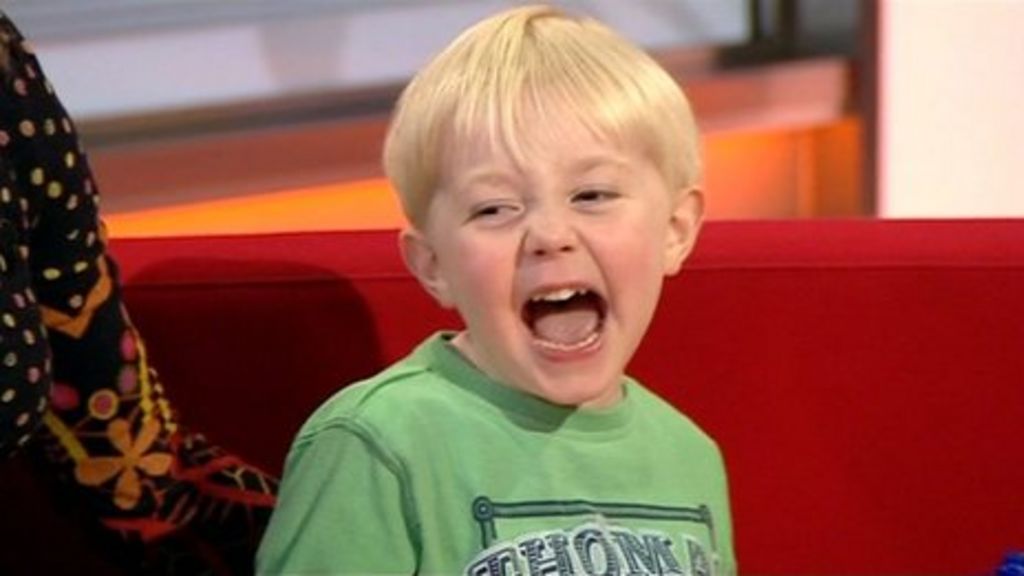 Five-year-old Harry competes in Transplant Games thanks to new liver from dad