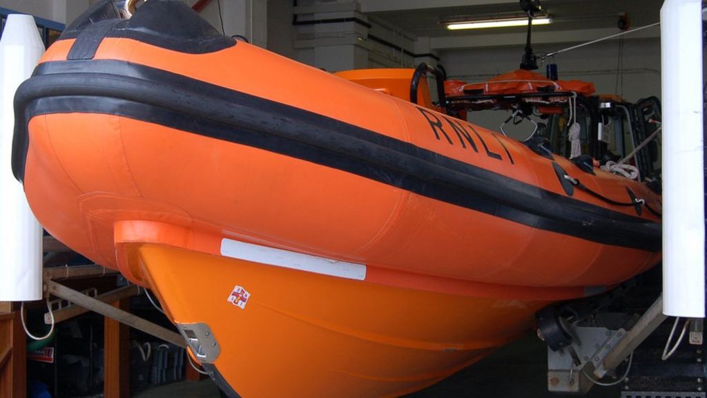 Jet ski dad and sons 'lucky' to be alive