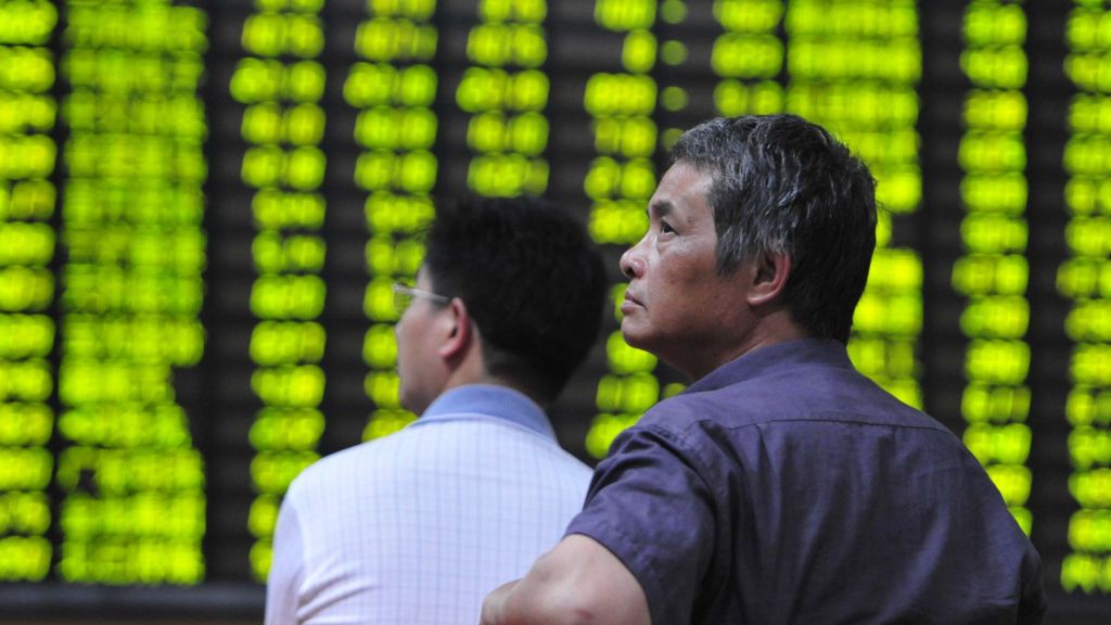Mainland Chinese shares extend losses