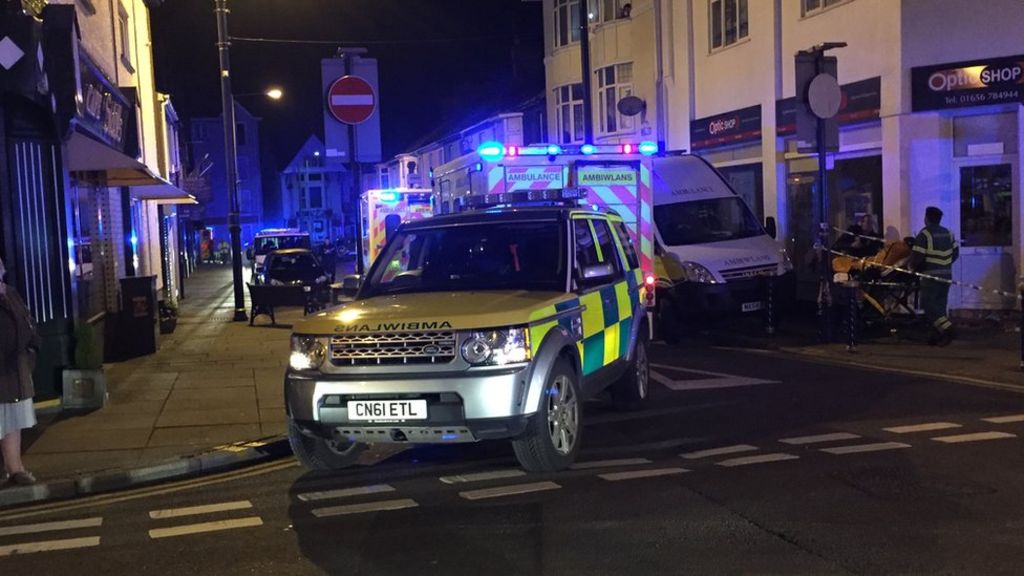 Car crashes into club smoking area