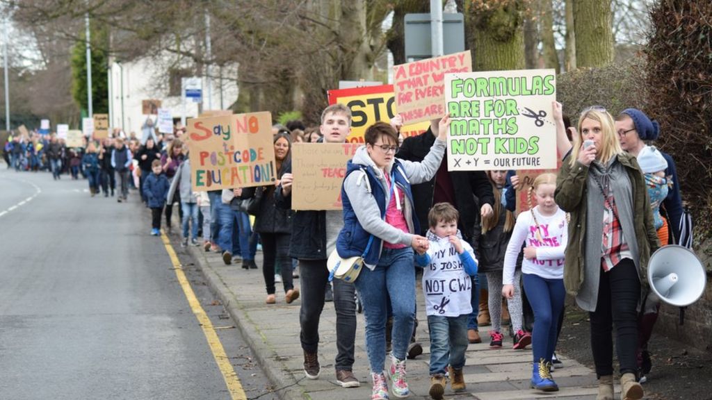 Sandbach school funding protest by parents