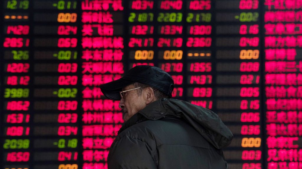 Chinese shares end turbulent year down