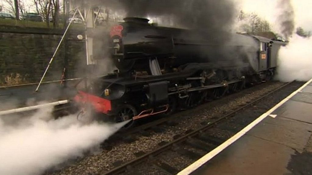 Iconic Flying Scotsman back on tracks
