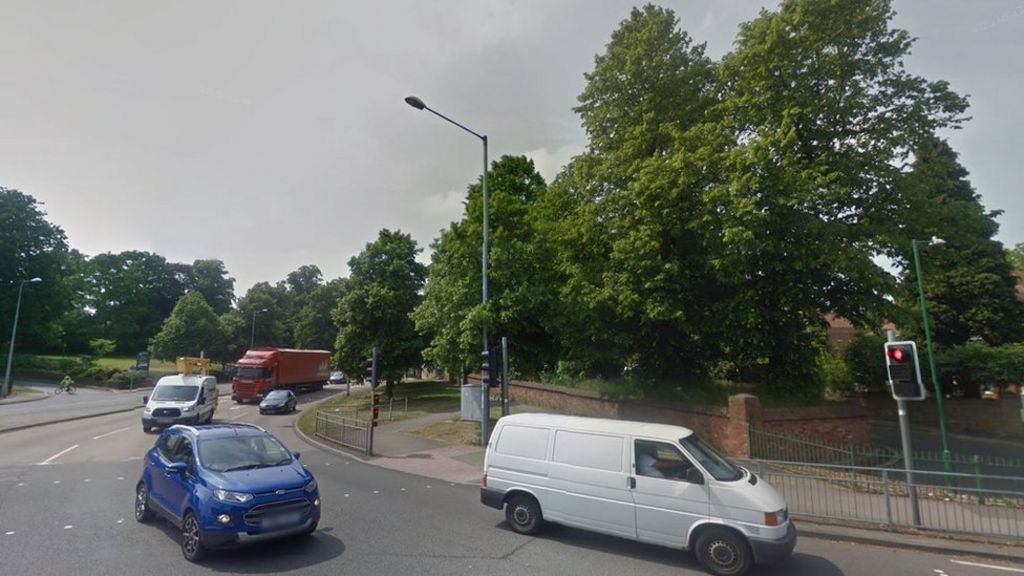 Woman killed after being hit by car in Nottingham - BBC News - BBC News