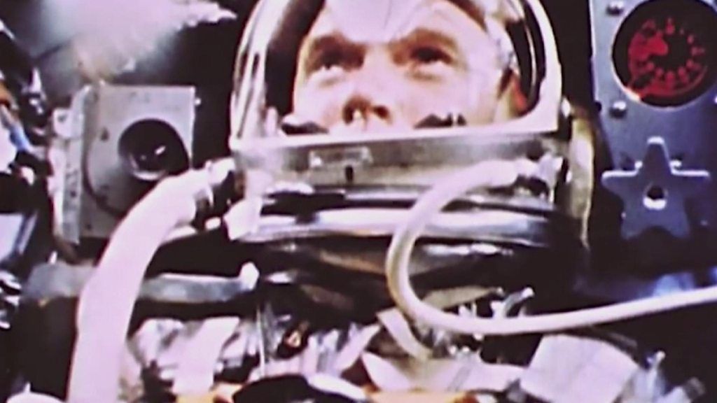 John Glenn: First US astronaut to orbit Earth dies