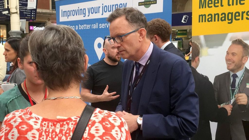 Southern rail dispute: Passengers pile pressure on bosses