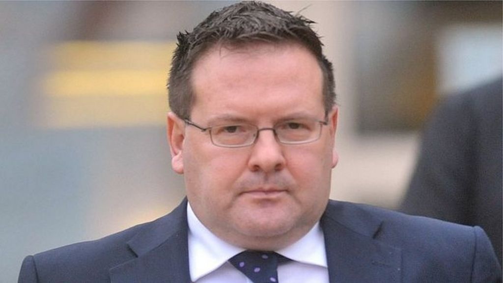 'Wrong pills' pharmacist given suspended sentence