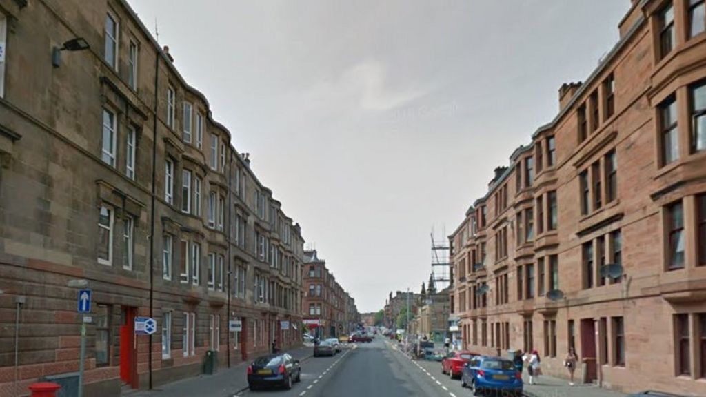 Man and toddler hurt in fall from window of flat in Glasgow