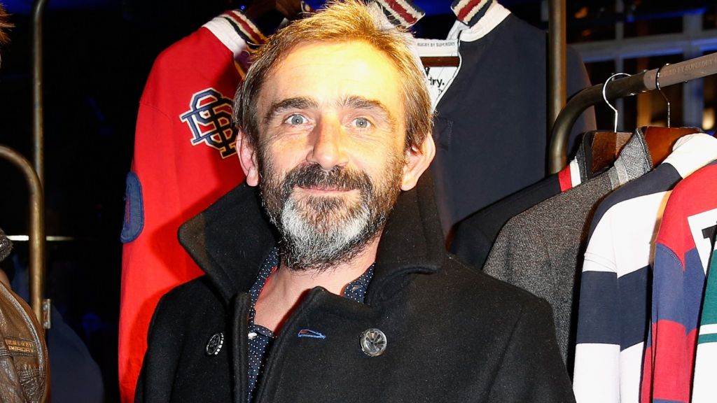 Superdry share sale to fund divorce