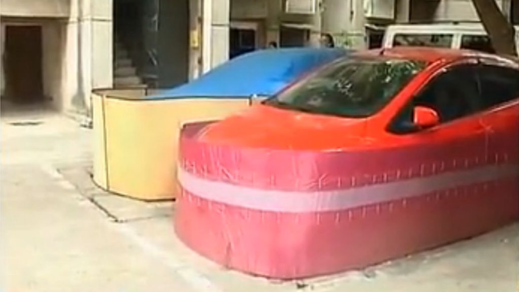 Chinese drivers fashion ratproof car 'skirts' BBC News