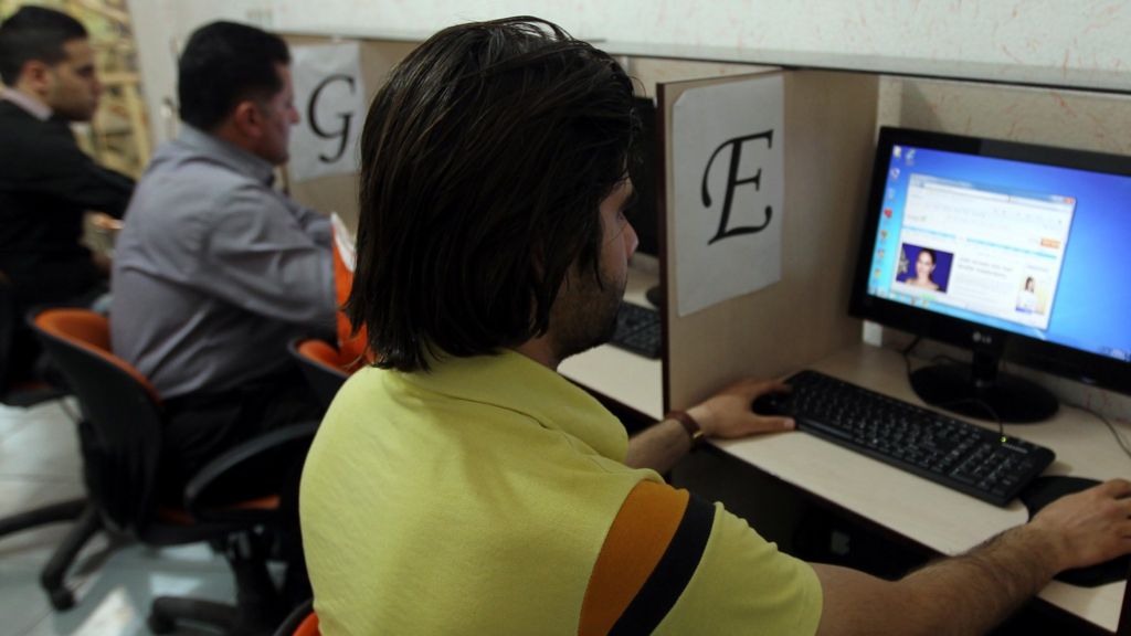 Iran rolls out domestic internet