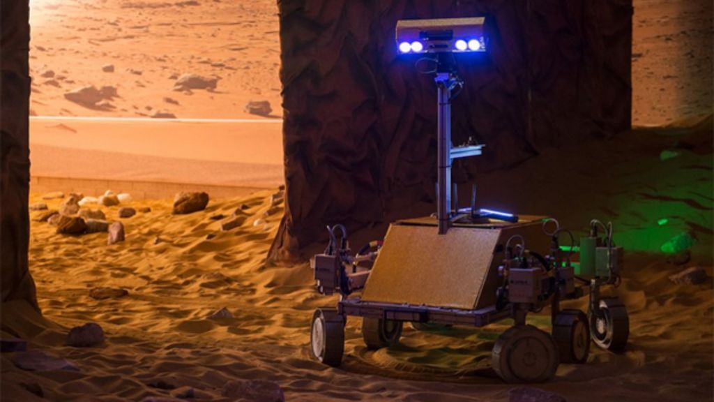 Tim Peake drives remote robot on Earth