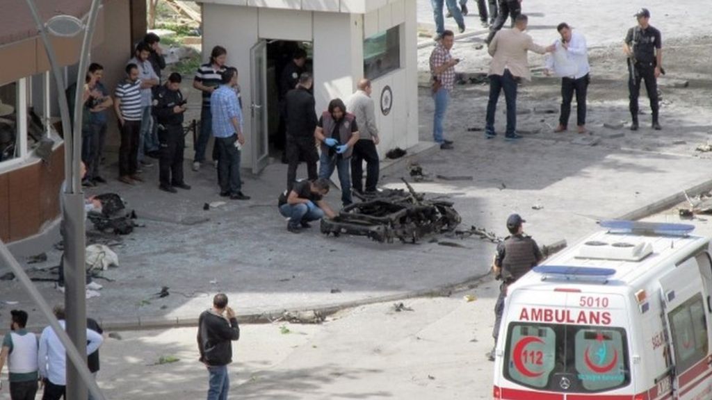 VIDEO: Bomb blast in Turkey kills two