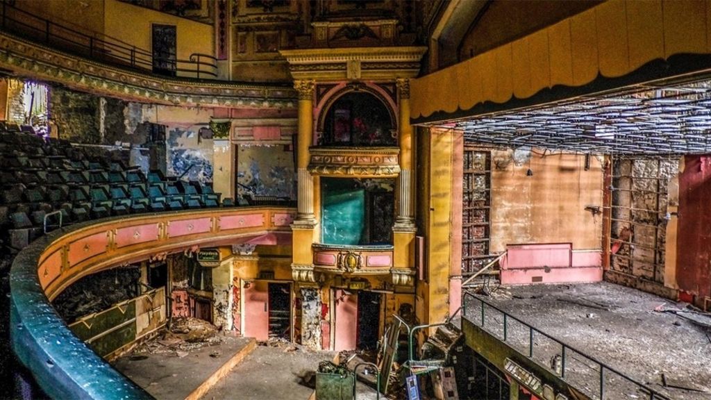 Run-down Burnley Empire Theatre 'can be saved'