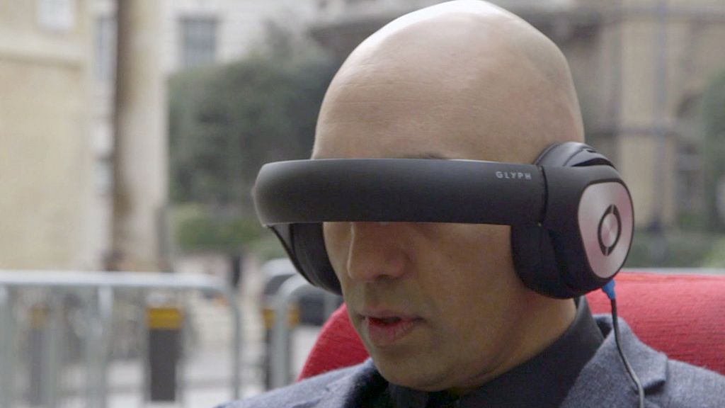 VIDEO: A wearable personal cinema system