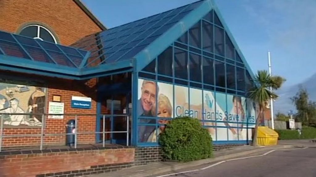 Margate QEQM hospital issues A&E 'stay away' plea BBC News