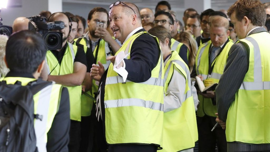 Sports Direct shareholders revolt