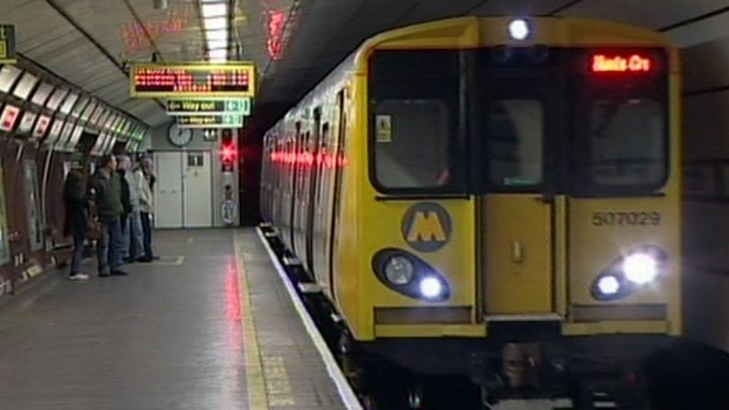 Merseyrail driver-only trains: RMT sets guards decision deadline