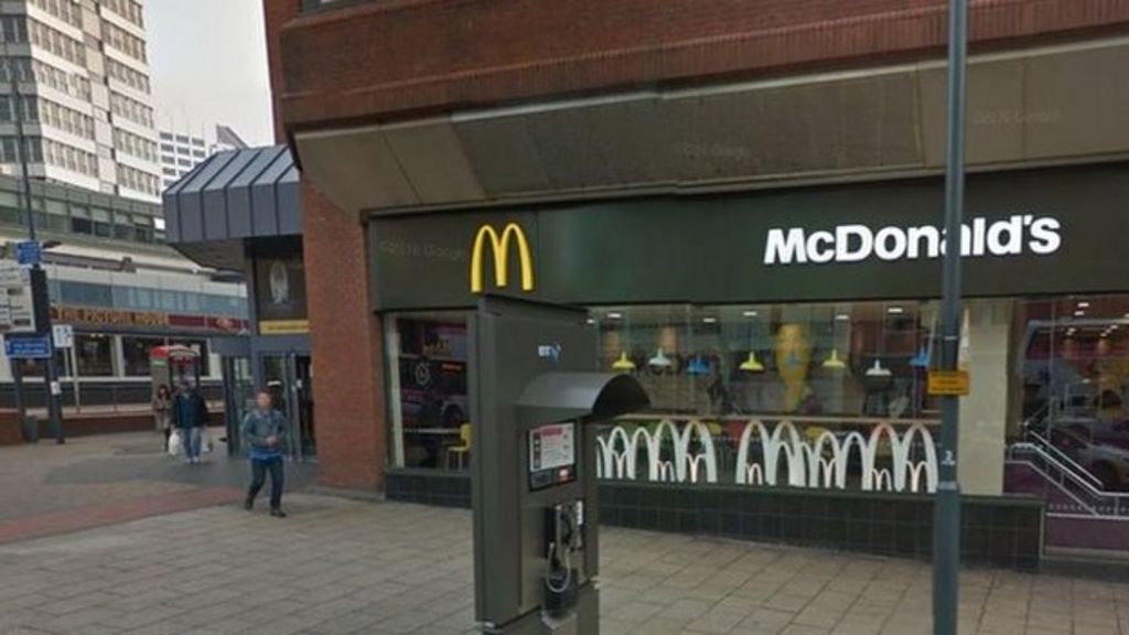 VIDEO: Woman barred from McDonalds calls 999