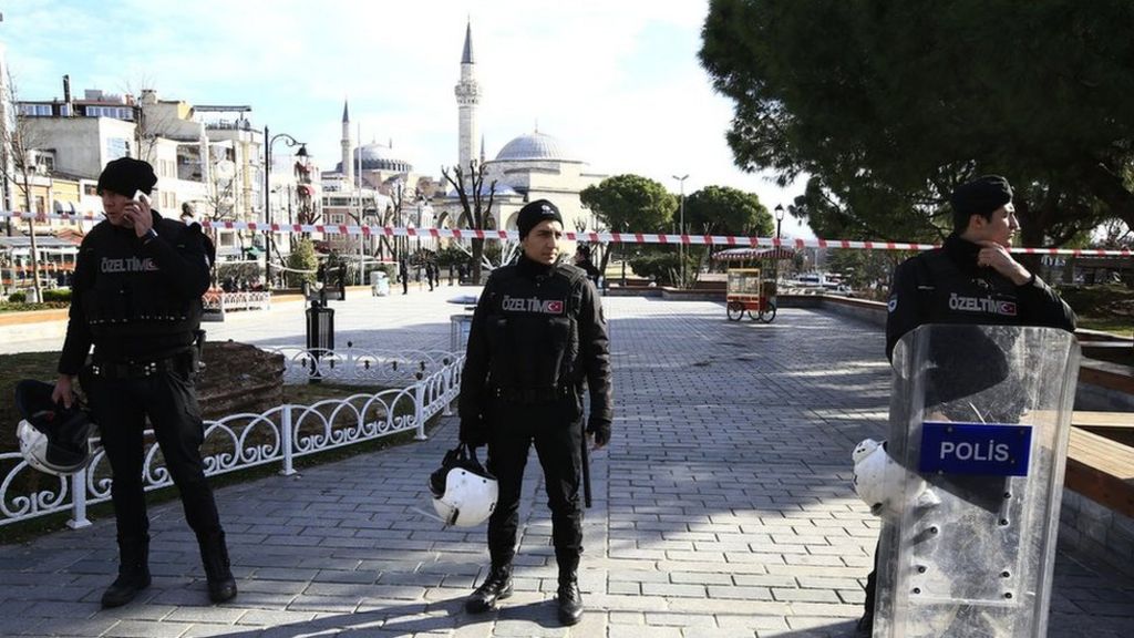 'IS bomber' kills tourists in Istanbul