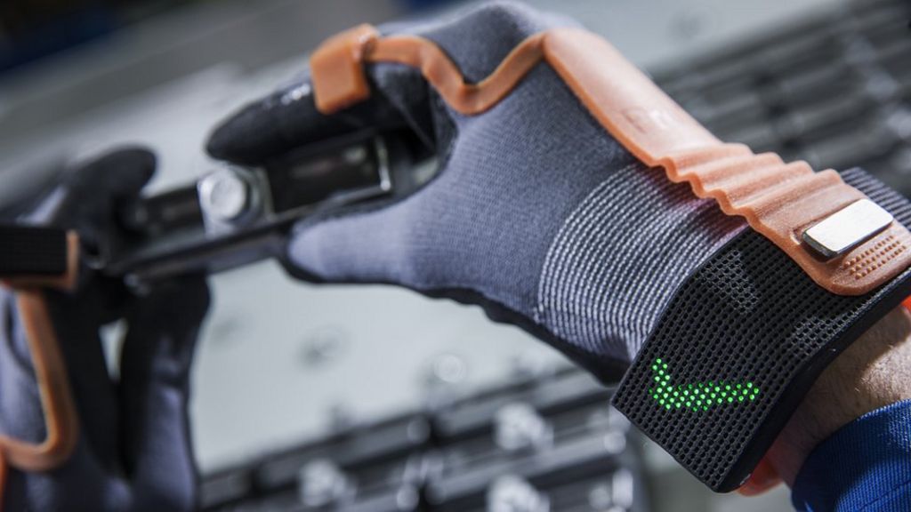 Smart gloves, clever belts
