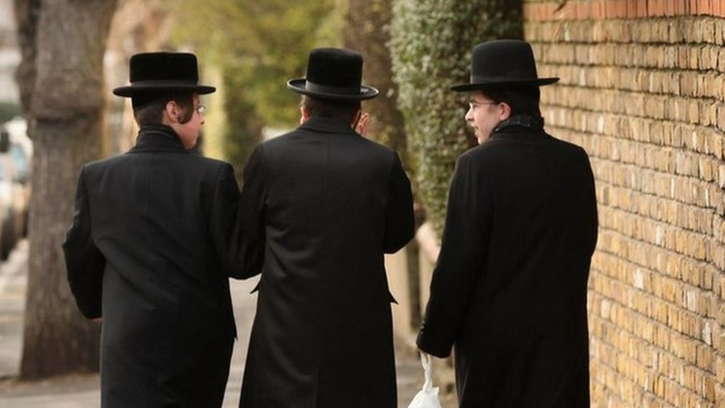 Jewish Group Plans Hale Eruv With 12 Mile Perimeter Bbc News