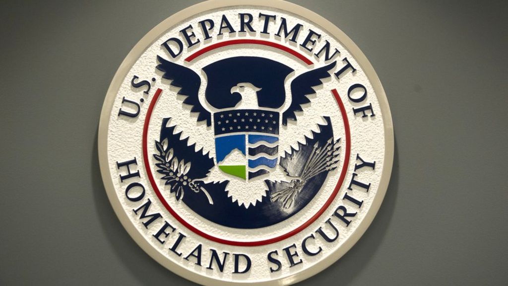 US border authority seeks travellers' social media details