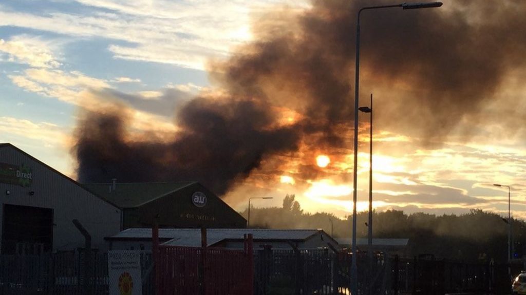 Teenagers arrested over Newark industrial estate fire