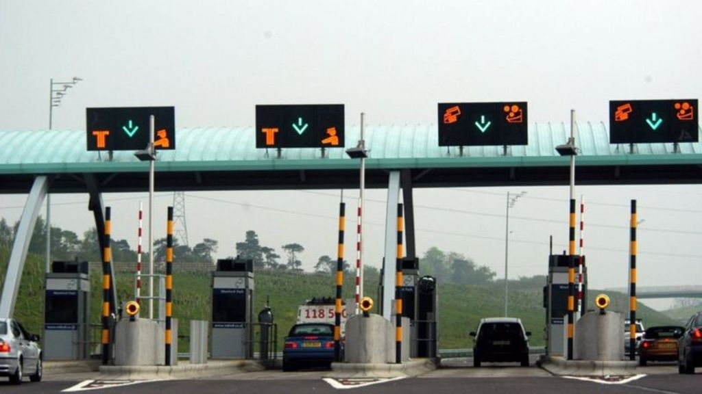 Scots road tolls 'should be considered'