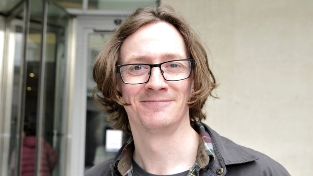 Comedian Ed Byrne helps injured walker in Cairngorms